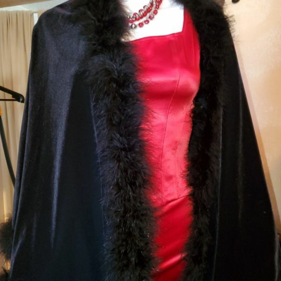 Alex Evenings Accessories - 🖤Black Velvet Cape with Marabou feathers 🖤